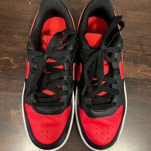 Boys Nike size 4